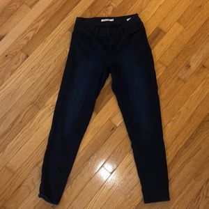 Levi’s 710 Super Skinny Jeans